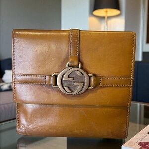 Gucci GG Medallion Brown Leather Wallet (Vintage)